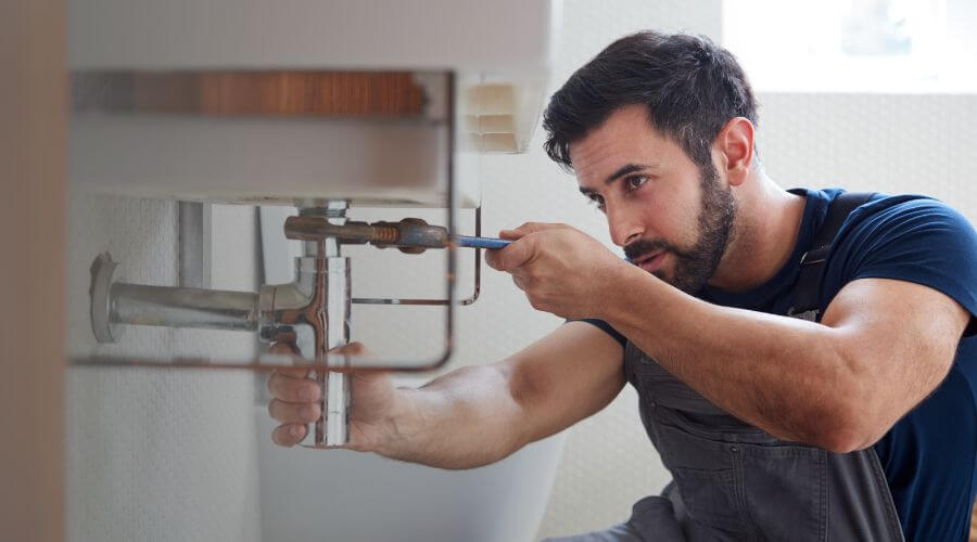 Professional water heater installation services in Foosland, IL